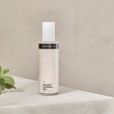 DELICATE CLEANSING MILK